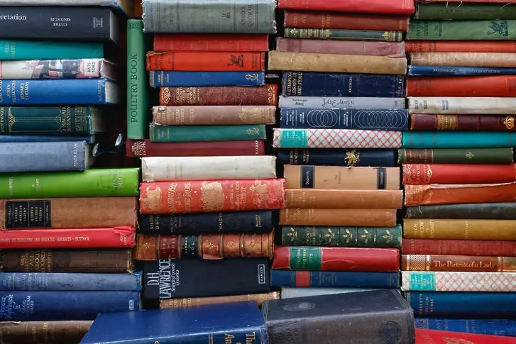 Дарете прочетената книга